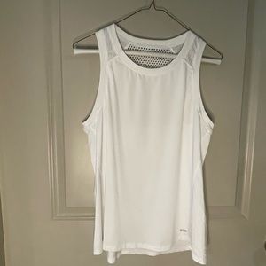 Women’s DSG Medium white fitness & workout tank top shirt